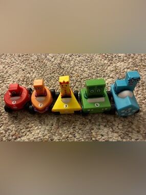 Numbered Pull-Back Toy Car Set - Red, Orange, Yellow, Green, Blue